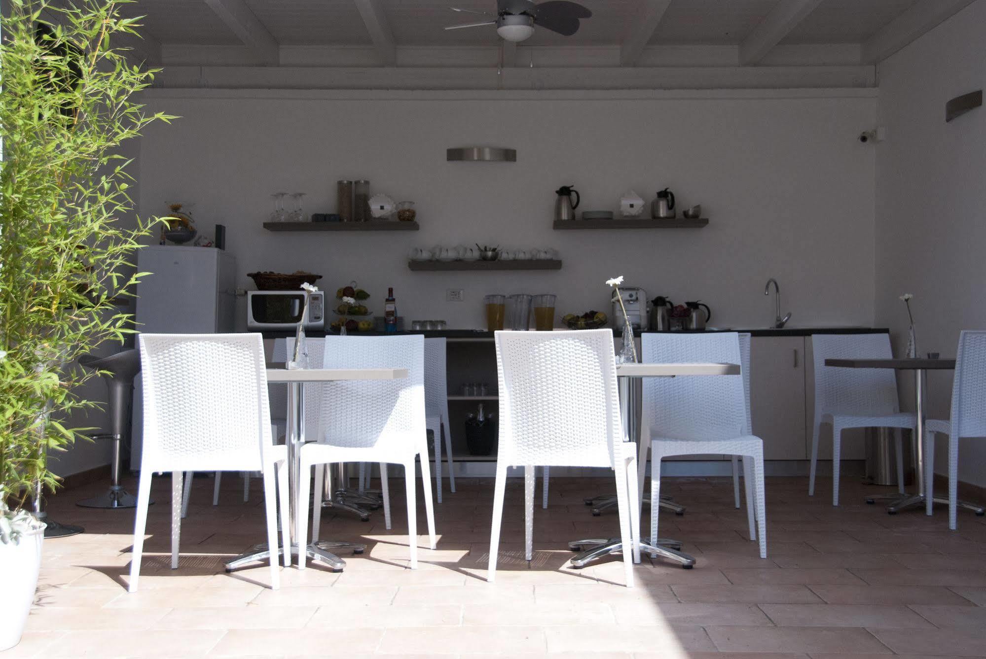 Bed and Breakfast Il Corso Porto Cesareo Exterior foto